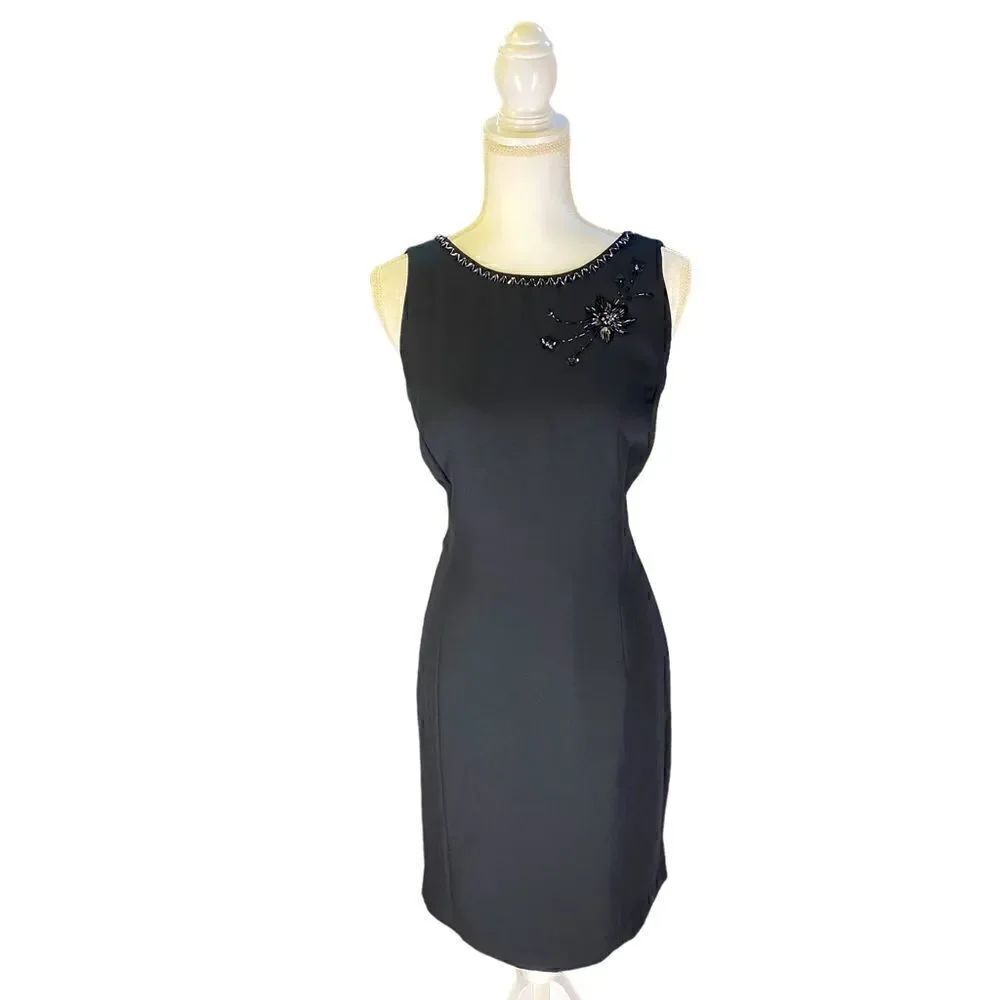 Liz Claiborne Sleeveless Black Beaded V-Neck Dress Back Slit Women’s Size 8